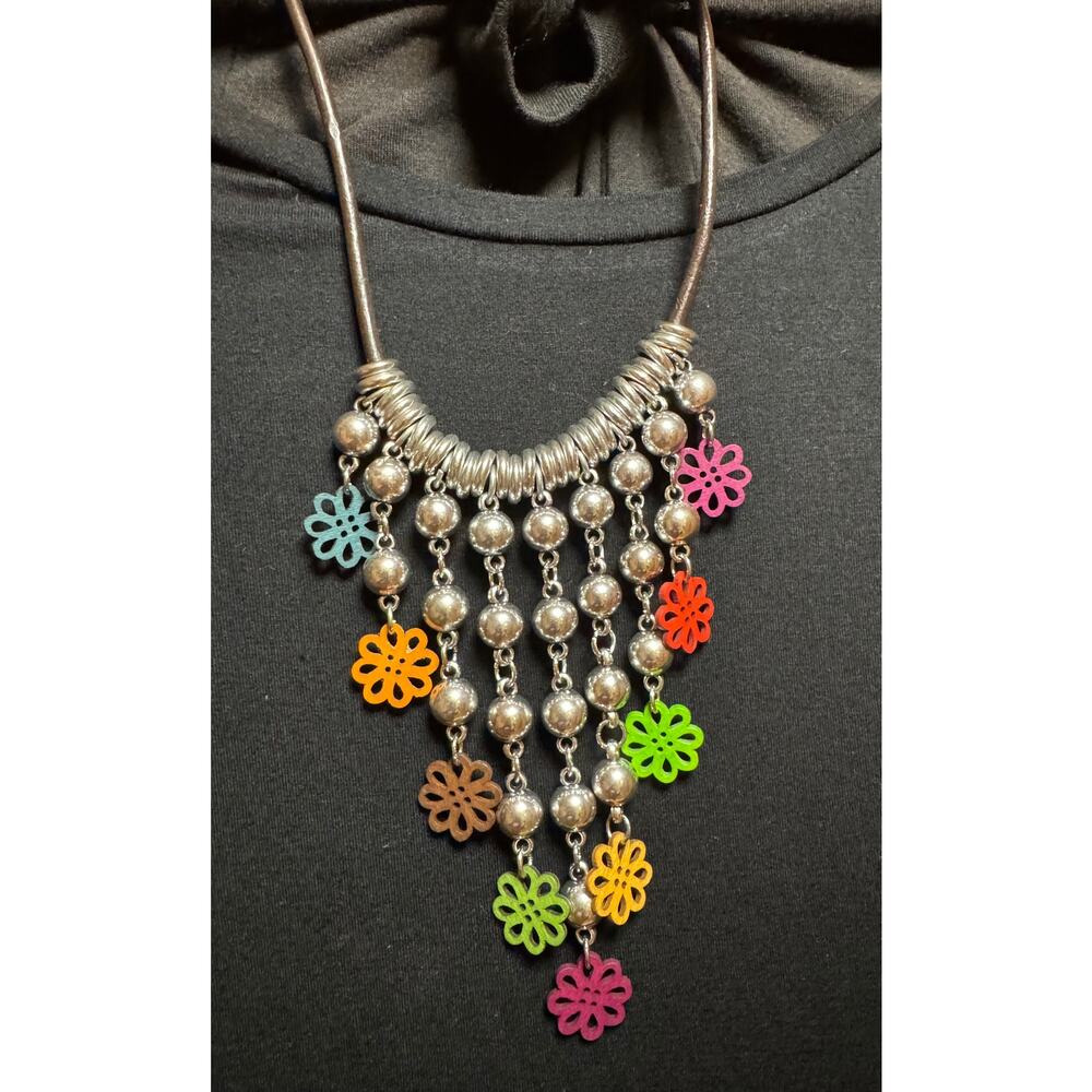 Y57 Silvertone beads and multicolor flowers on long necklace